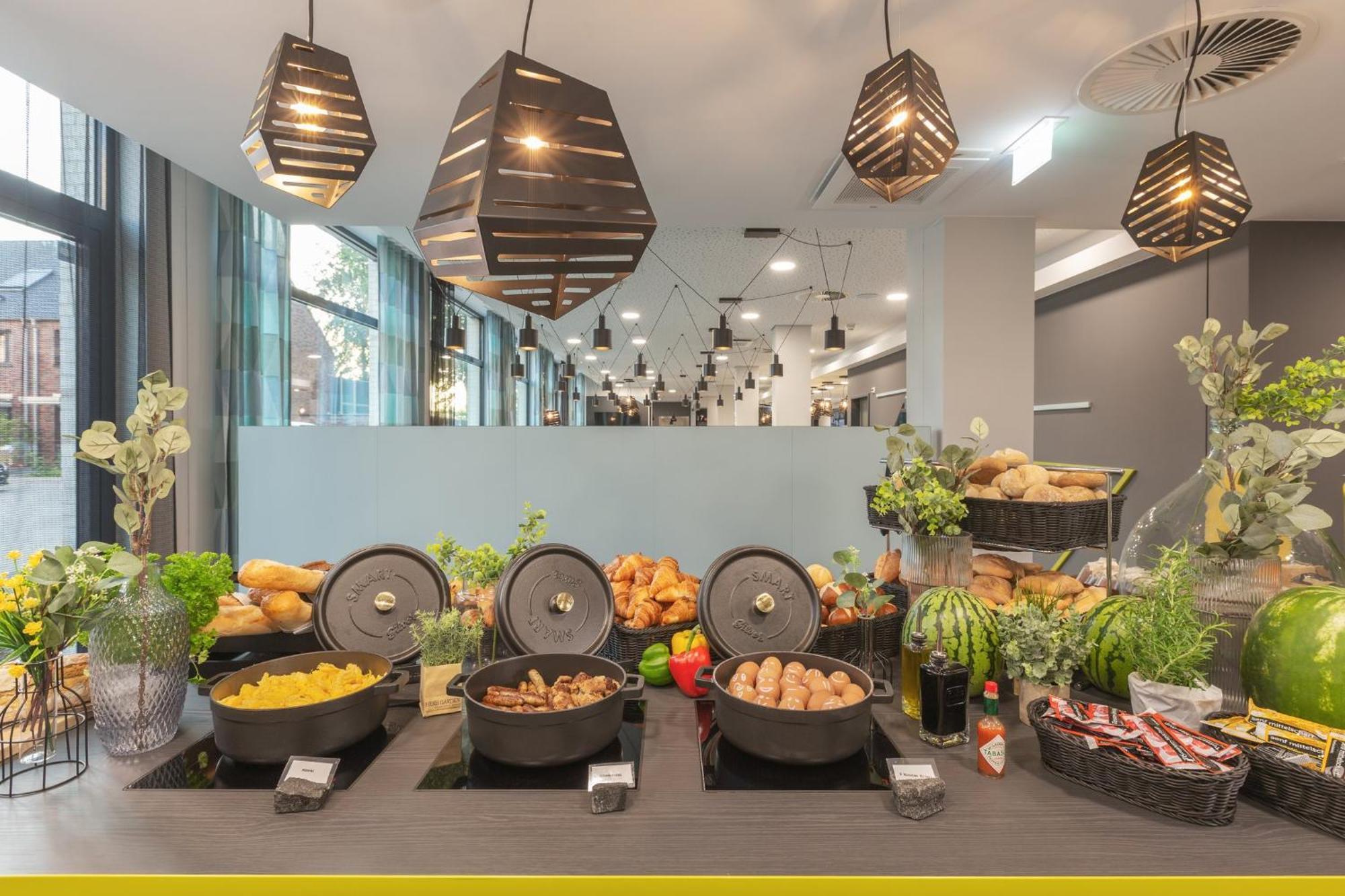 Holiday Inn - The Niu, Seven Dusseldorf Ost By Ihg Ngoại thất bức ảnh